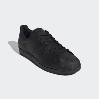 SUPERSTAR