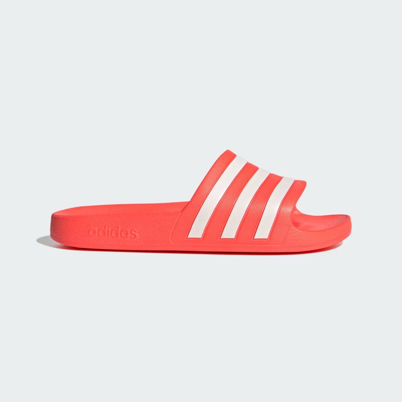 ADILETTE AQUA – Image 2