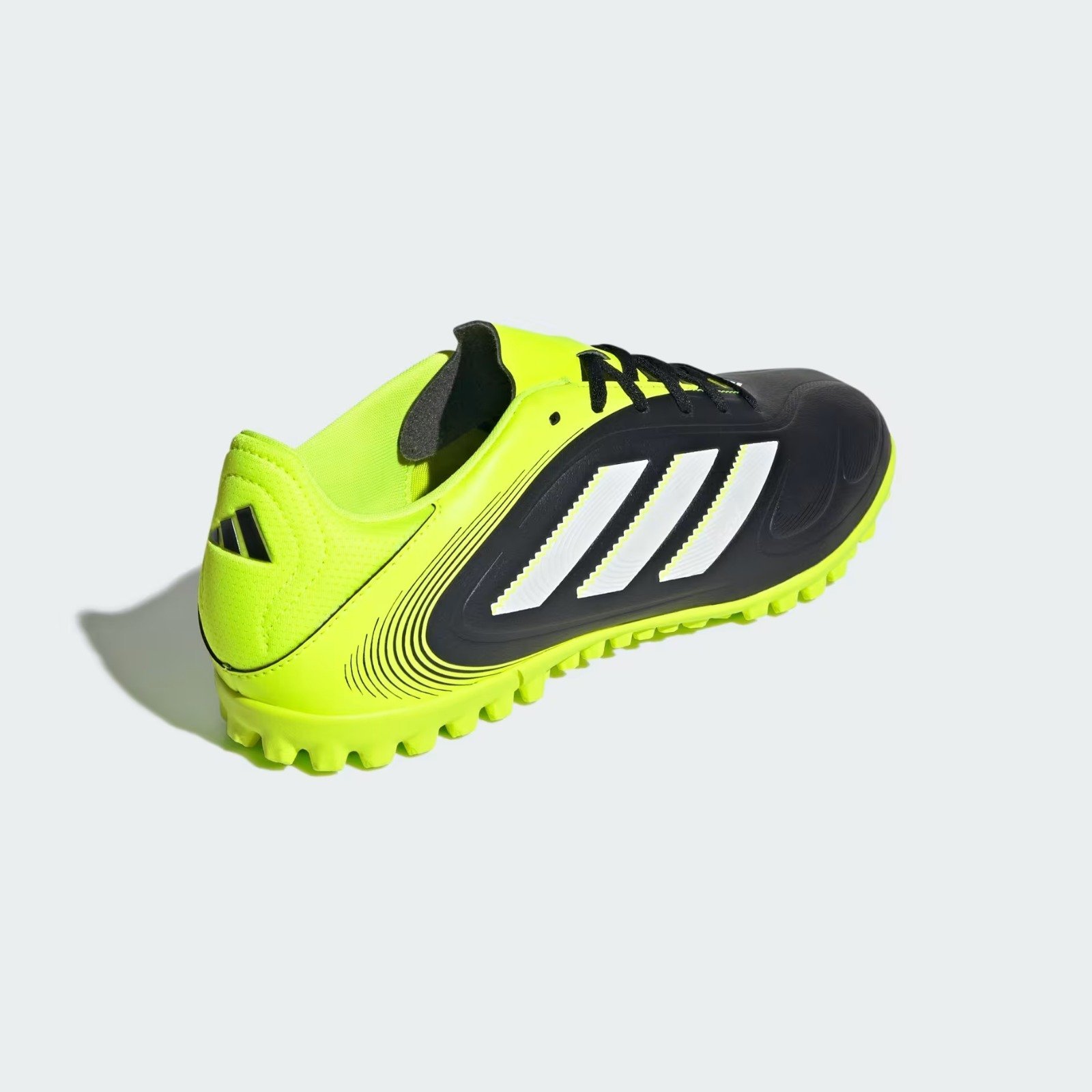 Chaussure Copa Pure 3 Club pour turf – Image 5