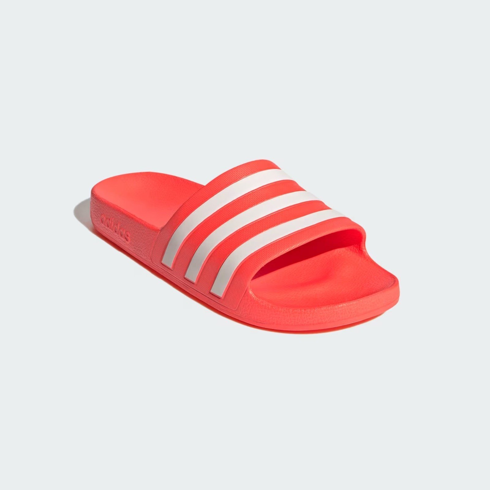 ADILETTE AQUA